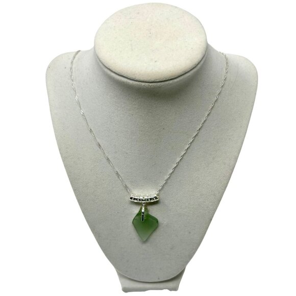 Green Seaglass Pendant,‎ 20" Silver Plated Cable Chain and Bobble w/Heart Charm - Picture 3 of 6